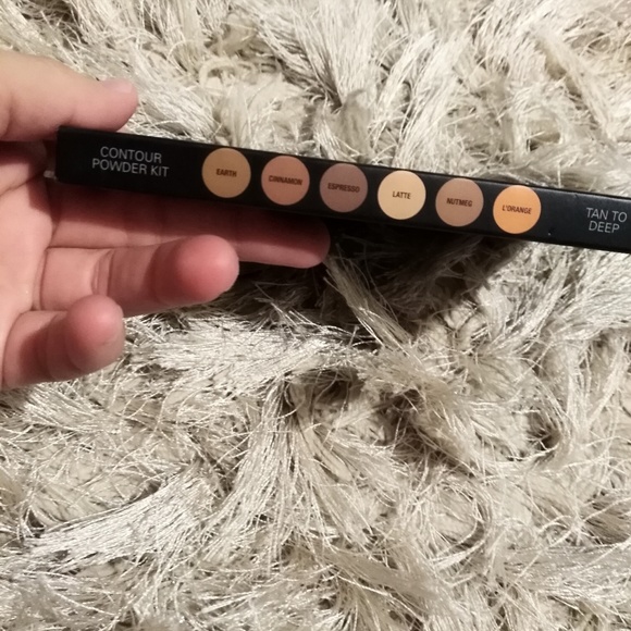 Contour - Picture 4 of 5